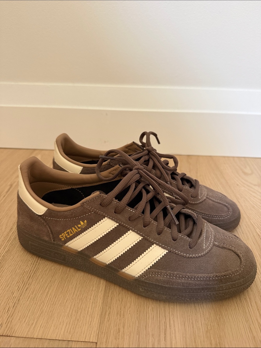 Adidas HANDBALL SPEZIAL SHOES Earth Strata / Wonder White / Gum colour